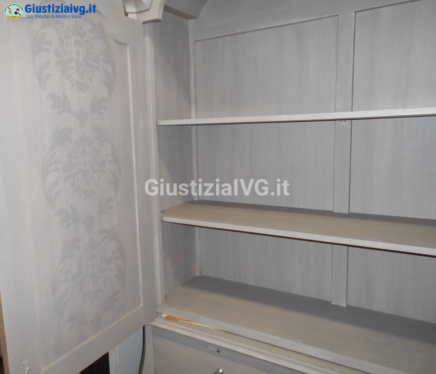 Mobili Da Casa E Varie – Il lotto comprende una credenza Guadarte in legno, destinata ad… — foto 5