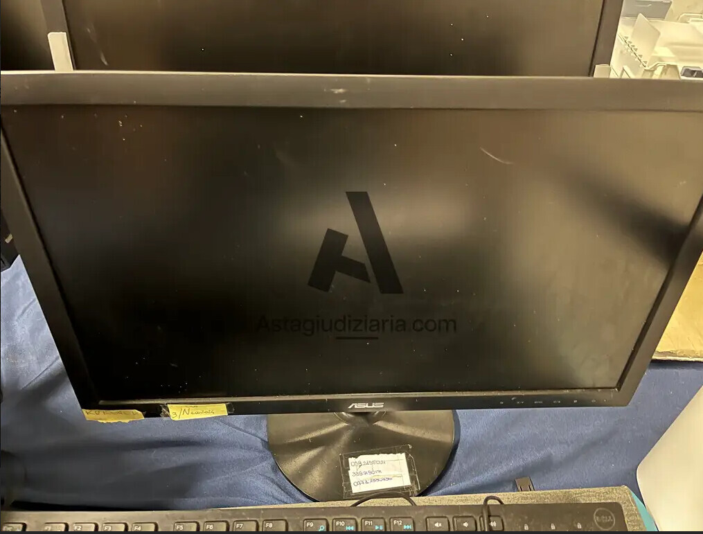 Computer E Attrezzatura Informatica — foto 4
