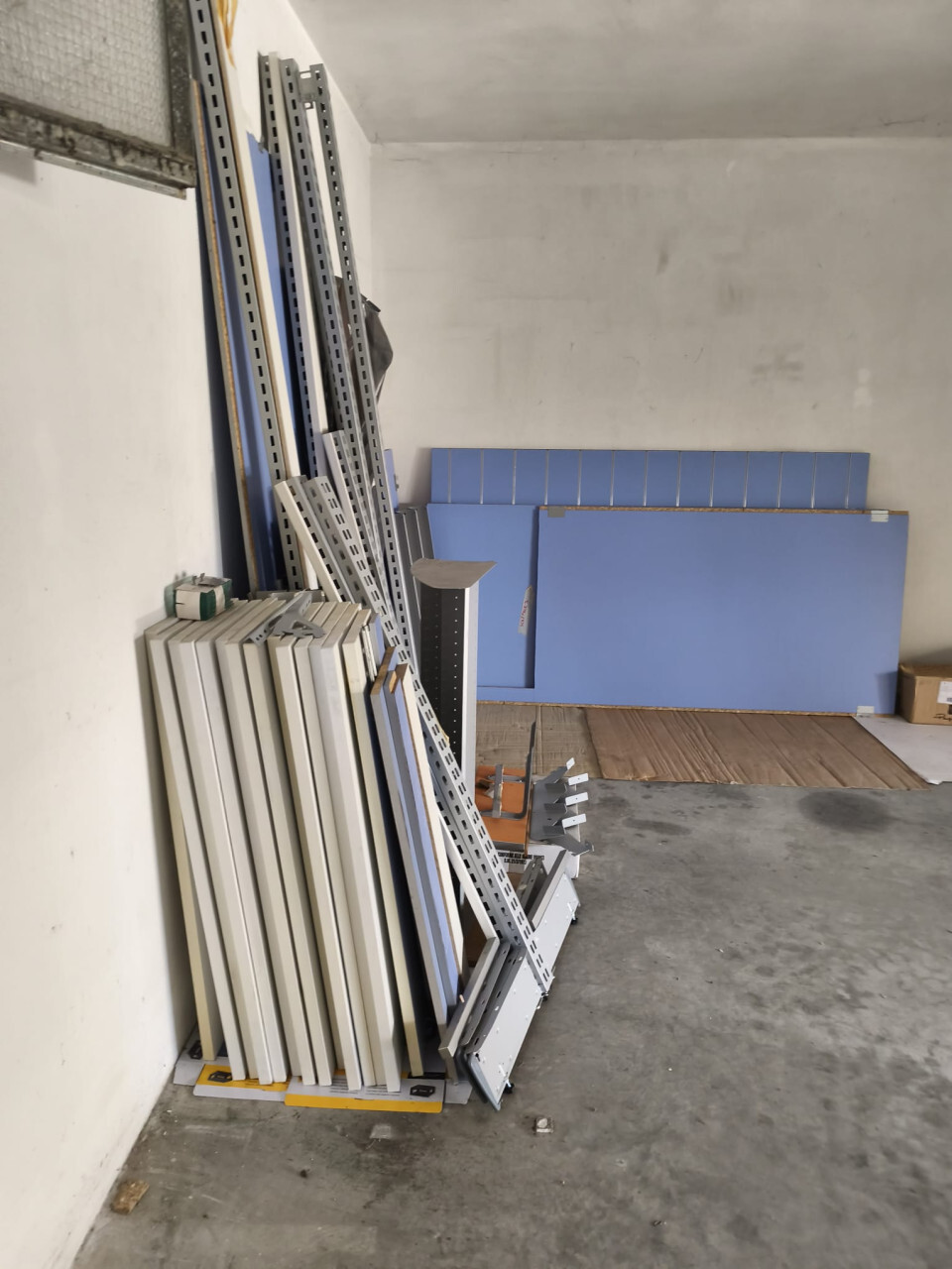 Arredi Da Ufficio E Varie — foto 6