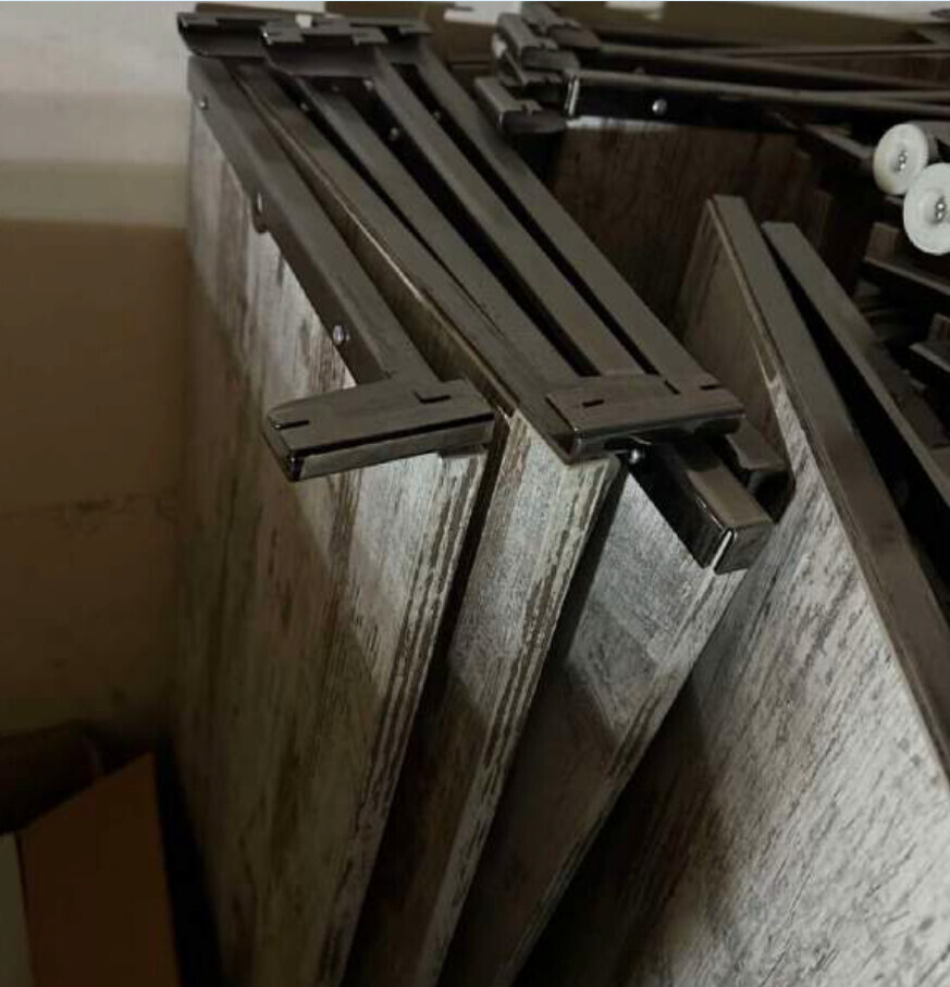 Arredi Da Ufficio E Varie – Arredamento, strumentazione ed attrezzatura per negozi di… — foto 6