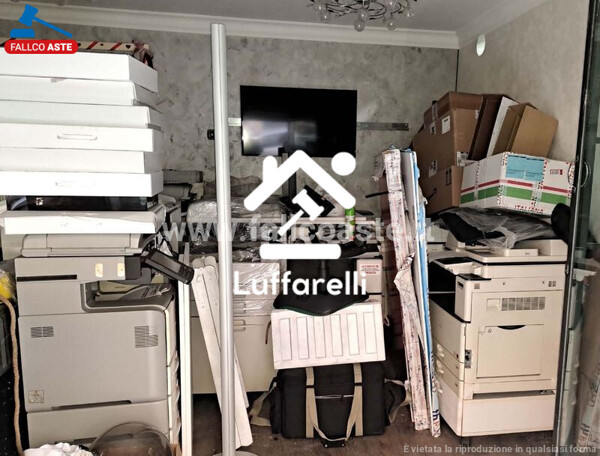 LOCALE COMMERCIALE VIA DELLE VELE - ROMA — foto 3