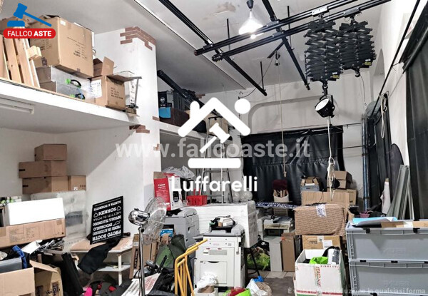 LOCALE COMMERCIALE VIA DELLE VELE - ROMA — foto 4