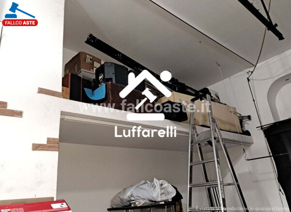 LOCALE COMMERCIALE VIA DELLE VELE - ROMA — foto 6