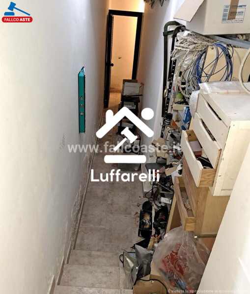 LOCALE COMMERCIALE VIA DELLE VELE - ROMA — foto 7