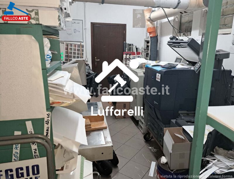 Immagine di LOCALE COMMERCIALE PIAZZALE DELLA STAZIONE DEL LIDO – ROMA