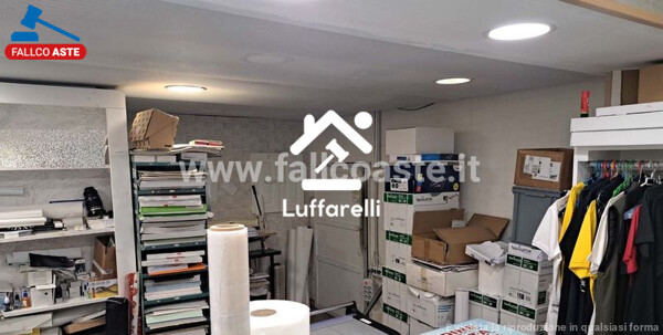 LOCALE COMMERCIALE PIAZZALE DELLA STAZIONE DEL LIDO - ROMA — foto 4