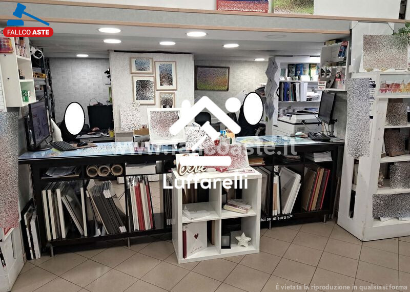 Immagine di LOCALE COMMERCIALE PIAZZALE DELLA STAZIONE DEL LIDO – ROMA
