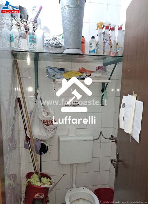Immagine di LOCALE COMMERCIALE PIAZZALE DELLA STAZIONE DEL LIDO – ROMA