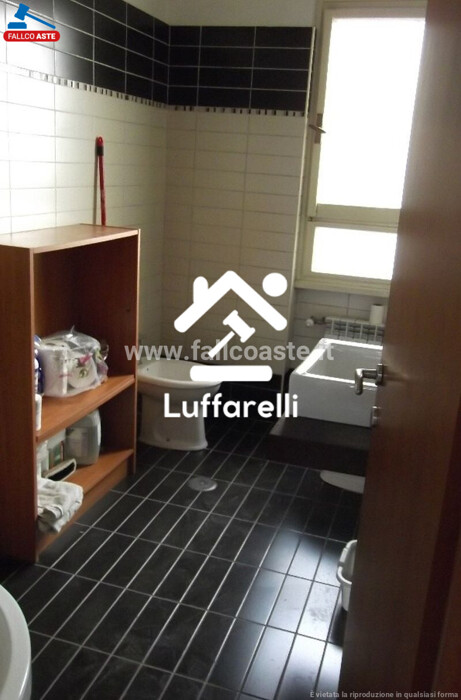 Immagine di APPARTAMENTO VIA VAL DI COGNE – ROMA