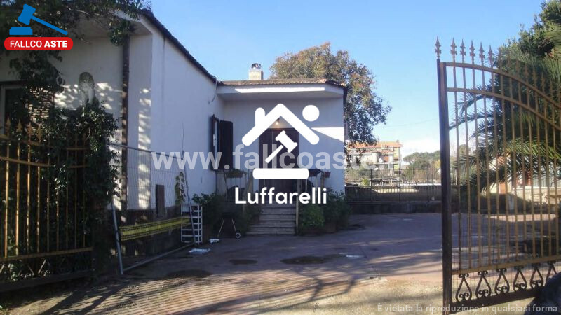 Immagine di GARAGE VIA TENUTA PICCIRILLI – ROMA