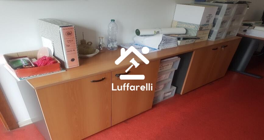 Mobili E Arredo Per Ufficio — foto 3