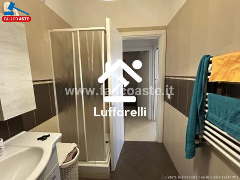 Immagine di APPARTAMENTO VIA POLLUTRI – ROMA
