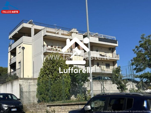 APPARTAMENTO VIA POLLUTRI - ROMA — foto 2