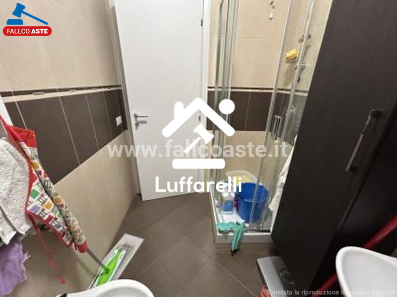Immagine di APPARTAMENTO VIA POLLUTRI – ROMA