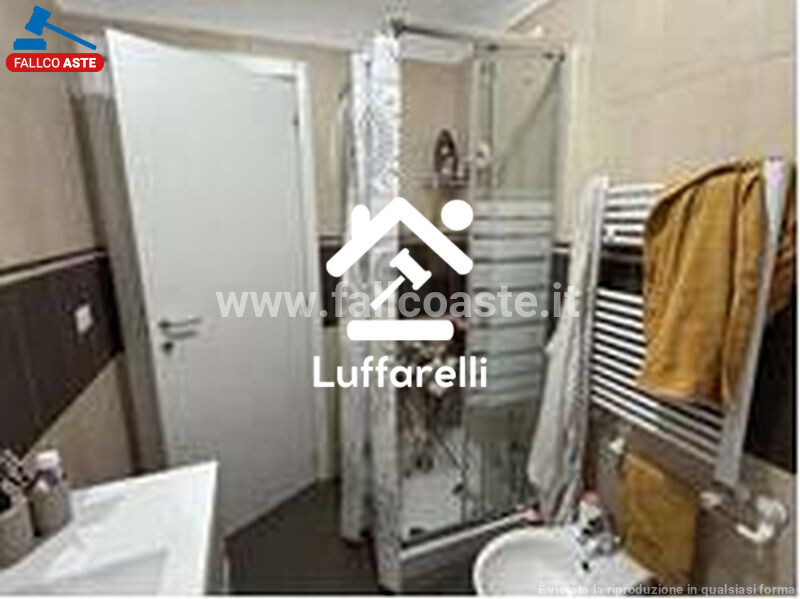 Immagine di APPARTAMENTO VIA POLLUTRI – ROMA