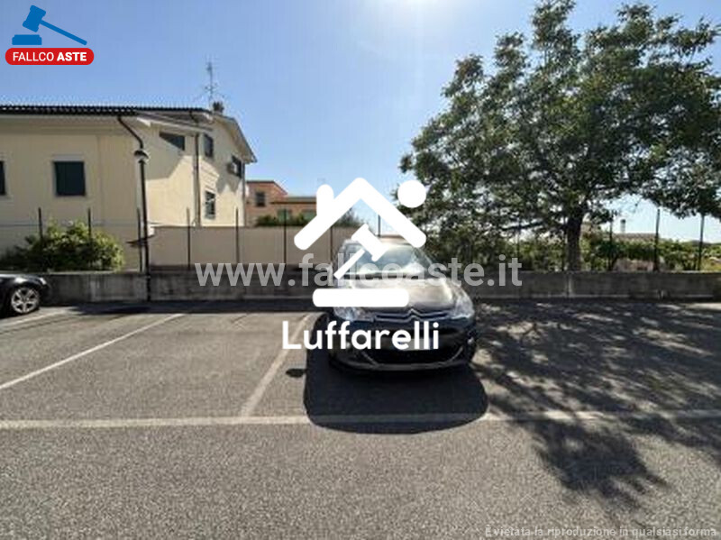 Immagine di APPARTAMENTO VIA POLLUTRI – ROMA