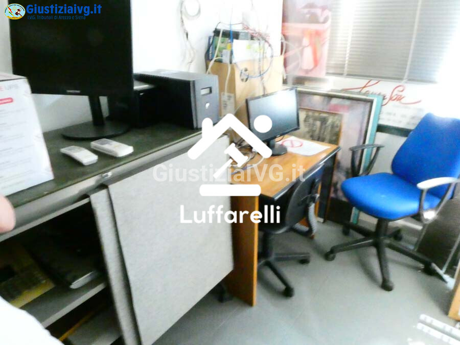 Arredi Da Ufficio E Varie — foto 7