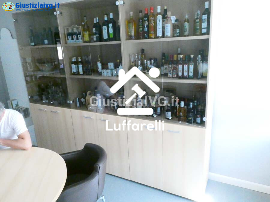Arredi Da Ufficio E Varie — foto 9