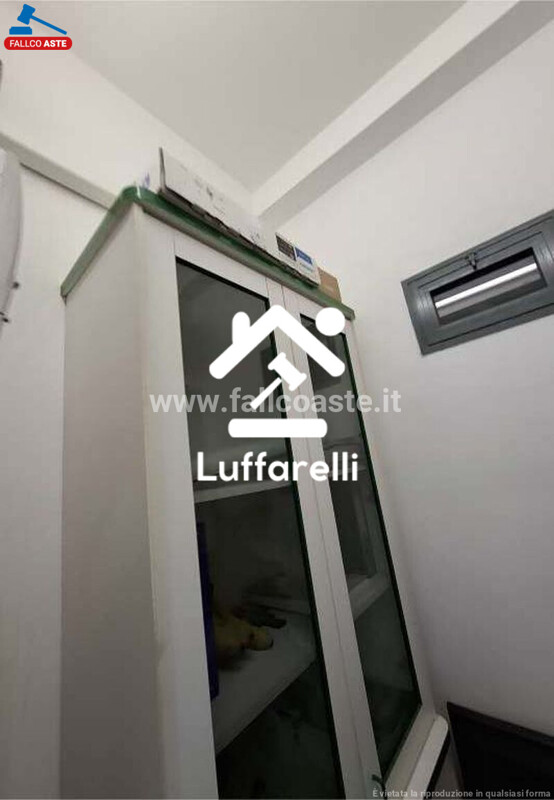 Immagine di NEGOZIO O LOCALE COMMERCIALE PIAZZA MONTE BALDO – ROMA