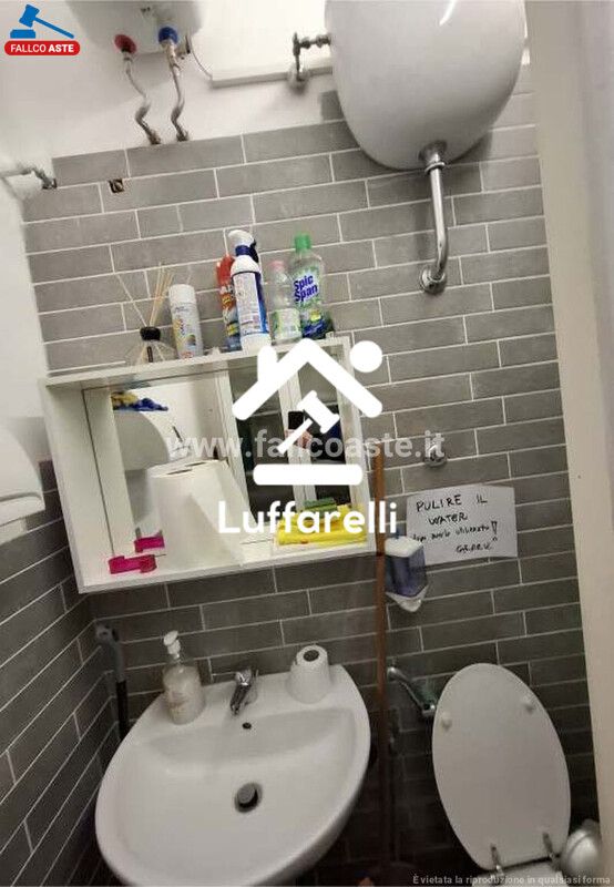 Immagine di NEGOZIO O LOCALE COMMERCIALE PIAZZA MONTE BALDO – ROMA
