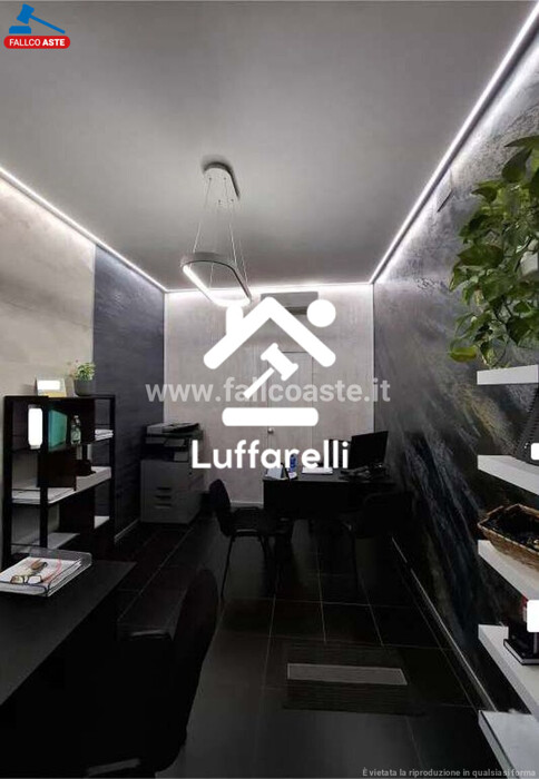 Immagine di NEGOZIO O LOCALE COMMERCIALE PIAZZA MONTE BALDO – ROMA