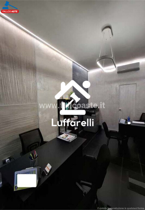 Immagine di NEGOZIO O LOCALE COMMERCIALE PIAZZA MONTE BALDO – ROMA