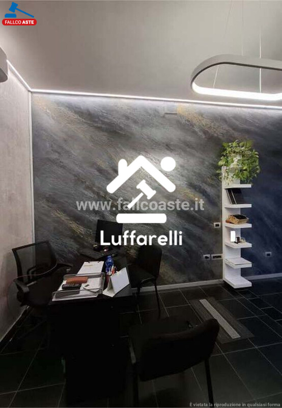Immagine di NEGOZIO O LOCALE COMMERCIALE PIAZZA MONTE BALDO – ROMA
