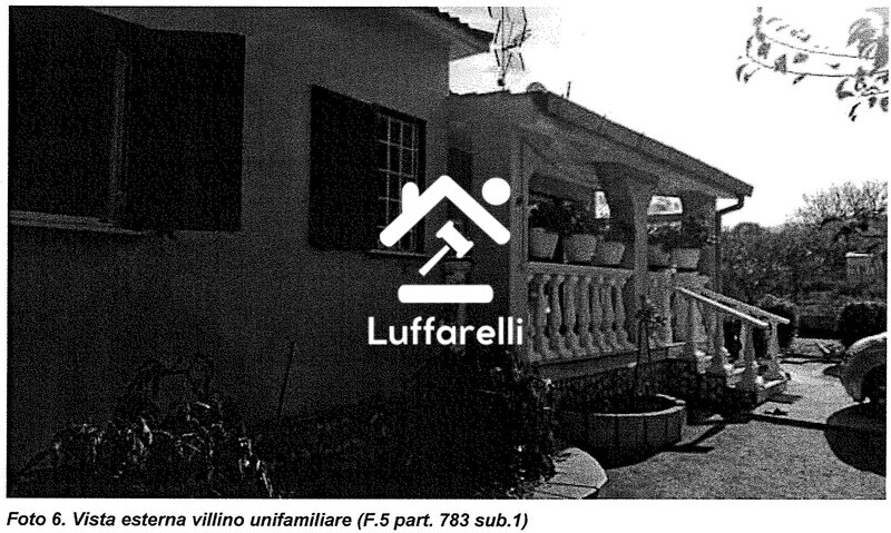 Immagine di CASA / VILLA LOCALITÀ PRATONI PARTI COMUNI – COLONNA