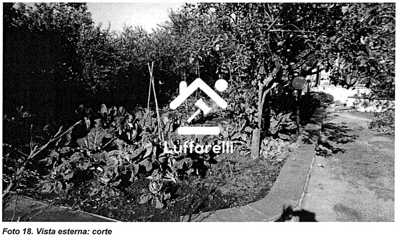 Immagine di CASA / VILLA LOCALITÀ PRATONI PARTI COMUNI – COLONNA