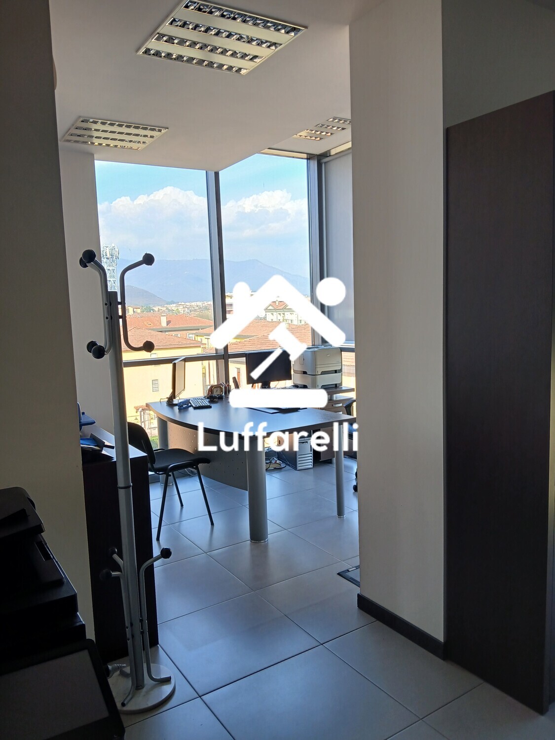 Mobili E Arredo Per Ufficio — foto 2