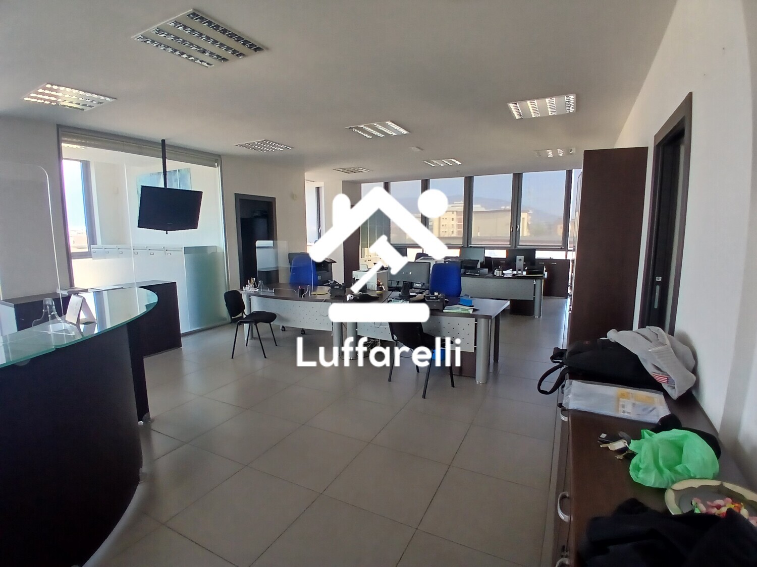 Mobili E Arredo Per Ufficio — foto 3