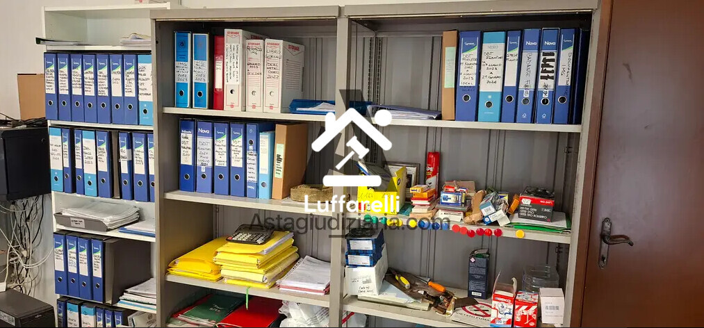 Attrezzature Ed Utensili — foto 6