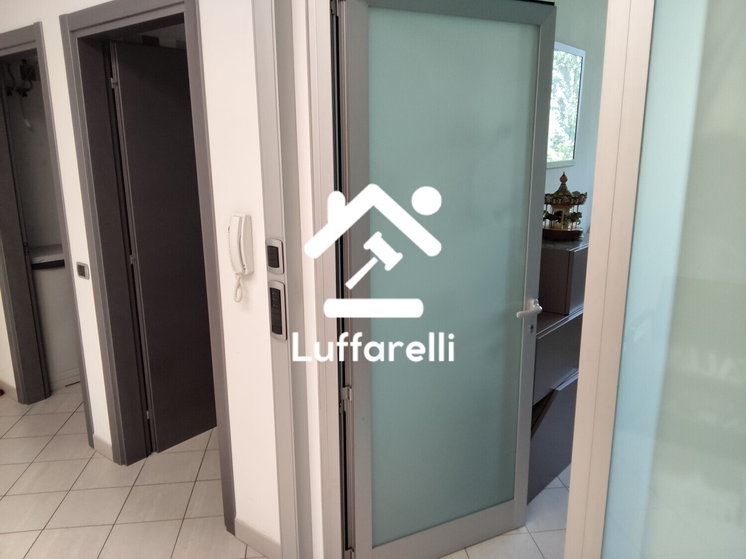 Macchine Ed Attrezzature Per LUfficio — foto 2