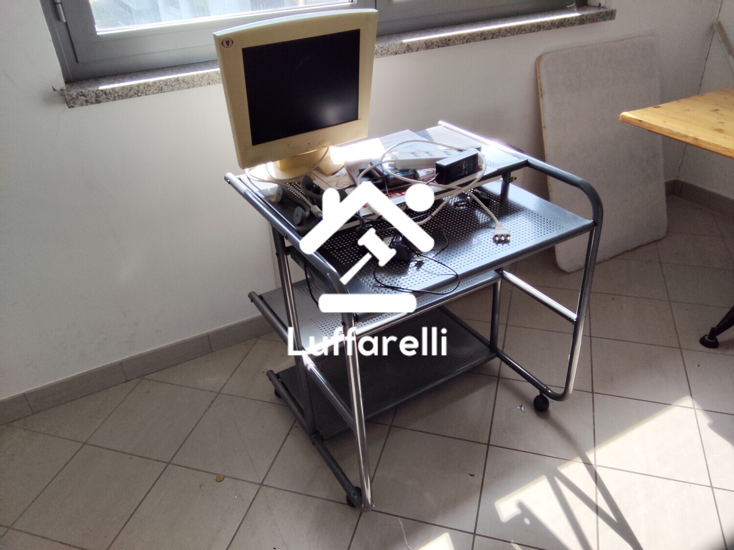 Macchine Ed Attrezzature Per LUfficio — foto 2