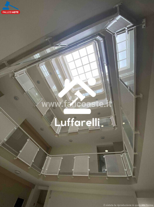 Immagine di NEGOZIO O LOCALE COMMERCIALE VIA CASALE DEL FICO – ROMA