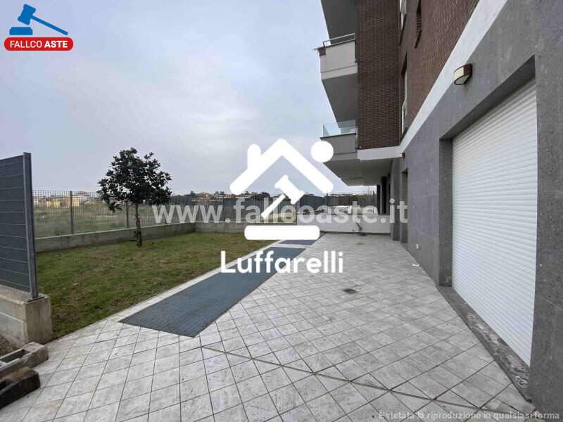 Immagine di NEGOZIO O LOCALE COMMERCIALE VIA CASALE DEL FICO – ROMA