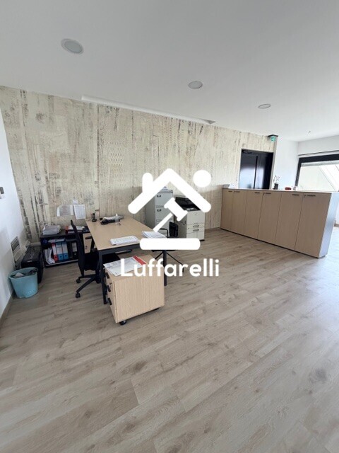 Arredi Da Ufficio E Varie — foto 4