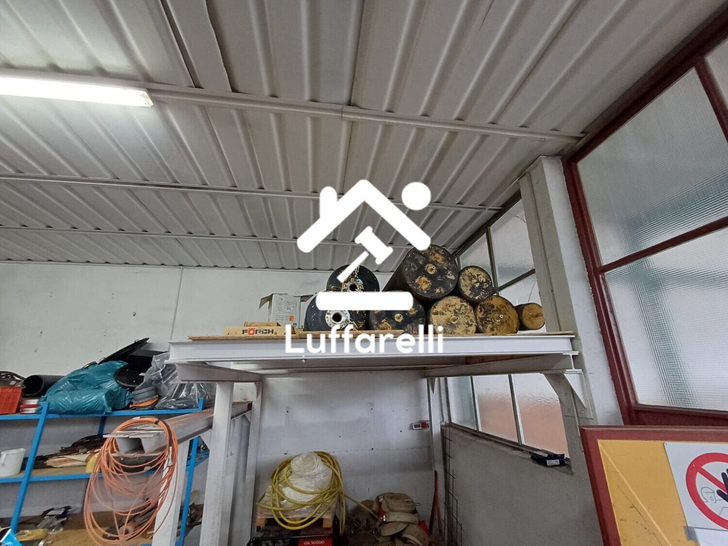 Attrezzature Ed Utensili — foto 9