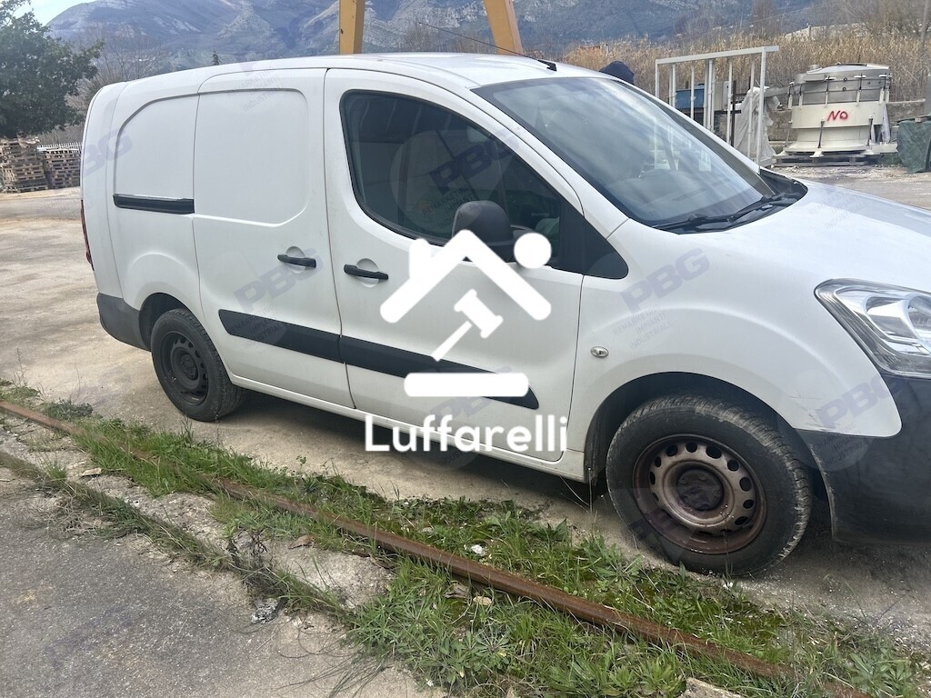 Automezzi Commerciali — foto 3