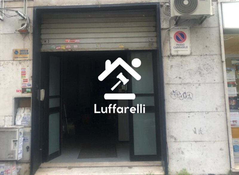 Immagine di NEGOZIO O LOCALE COMMERCIALE VIA VALLE CORTENO N.15 – ROMA