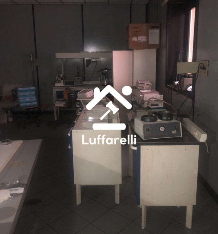 Immagine di NEGOZIO O LOCALE COMMERCIALE VIA VALLE CORTENO N.15 – ROMA