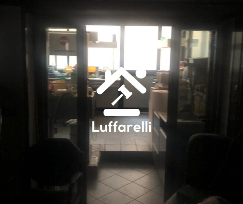 Immagine di NEGOZIO O LOCALE COMMERCIALE VIA VALLE CORTENO N.15 – ROMA