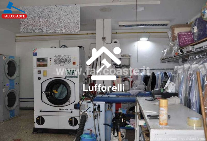 Immagine di NEGOZIO O LOCALE COMMERCIALE VIA DEI PRATI DEI PAPA – ROMA