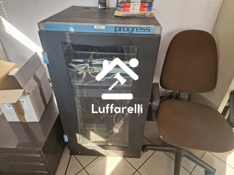 Mobili E Arredo Per Ufficio — foto 9