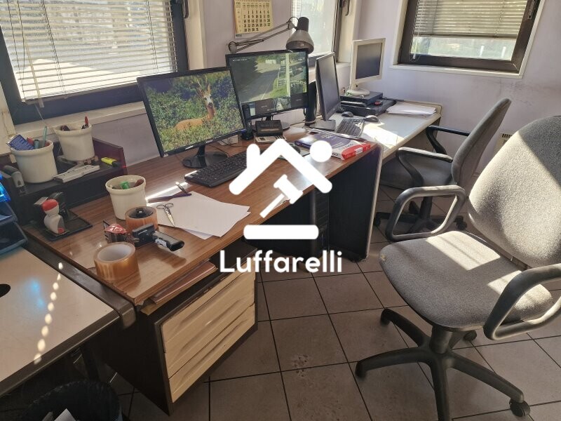 Mobili E Arredo Per Ufficio — foto 5