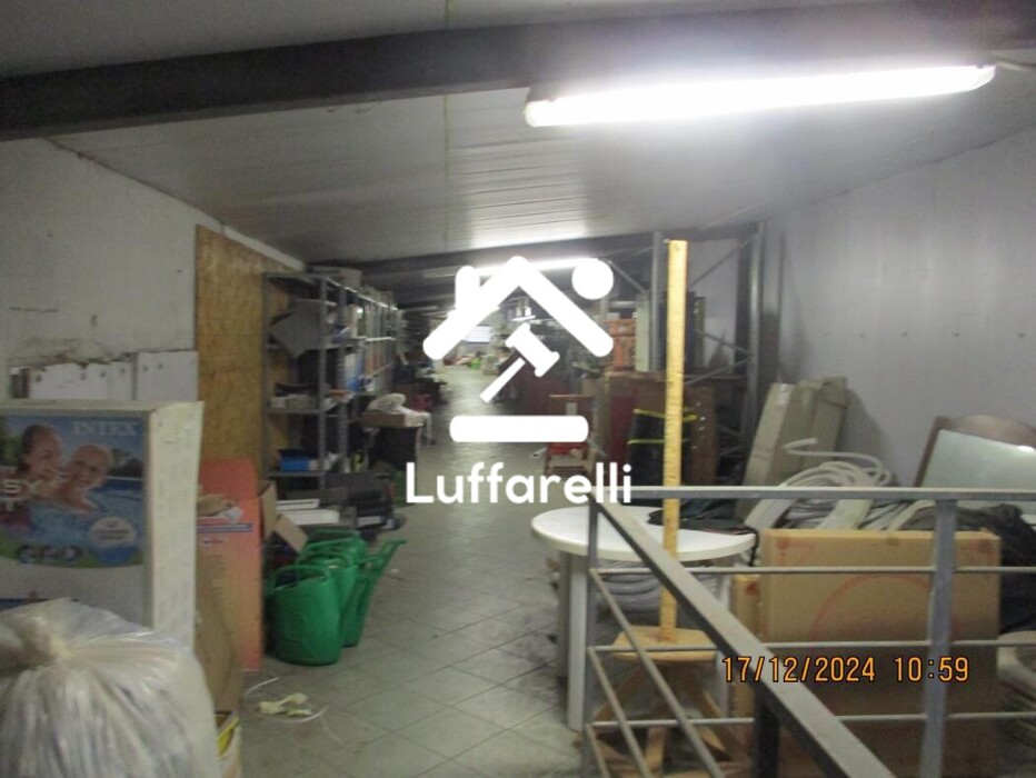 Immagine di NEGOZIO O LOCALE COMMERCIALE STRADA PROVINCIALE VELLETRI – ANZIO – CORI