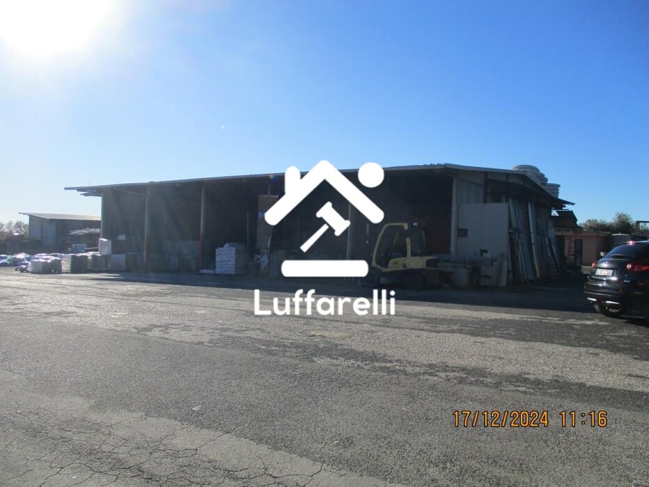 Immagine di NEGOZIO O LOCALE COMMERCIALE STRADA PROVINCIALE VELLETRI – ANZIO – CORI