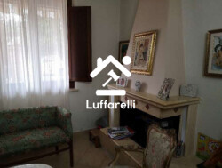Immagine di APPARTAMENTO VIA IMPERO ROMANO – LENOLA