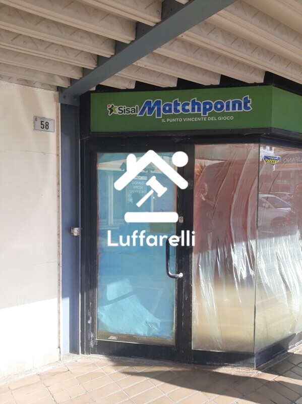 Immagine di NEGOZIO O LOCALE COMMERCIALE VIA PABLO PICASSO – LATINA