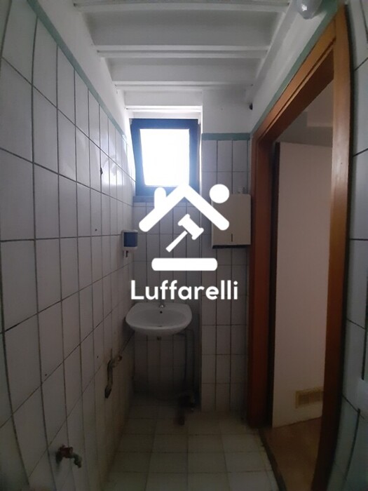 Immagine di NEGOZIO O LOCALE COMMERCIALE VIA PABLO PICASSO – LATINA